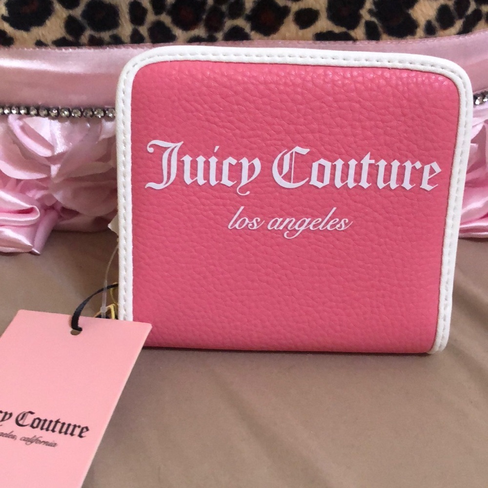 BRAND NEW JUICY COUTURE WALLET!🩷
